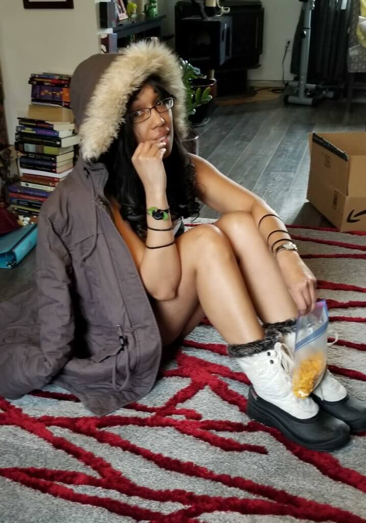 WB snacks in her living room. She's warm enough. A recreation of Warlord of Mars: Dejah Thoris Volume 4: The Vampire Men of Saturn (Dynamite Comics, July 2013)