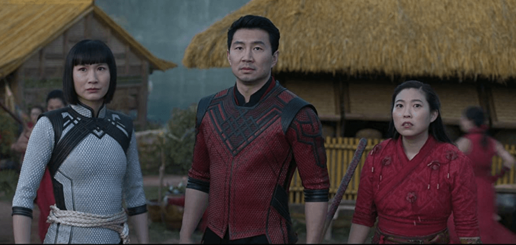 Shang-Chi, Katy, and Xialing prepare to fight Wenwu.